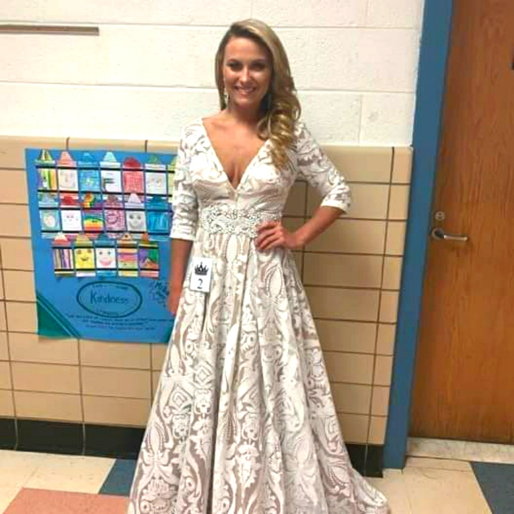 Size 0 Mac Duggal